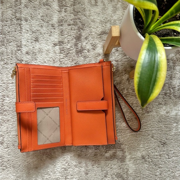 Orange Michael Kors wallet wristlet - Picture 3 of 4